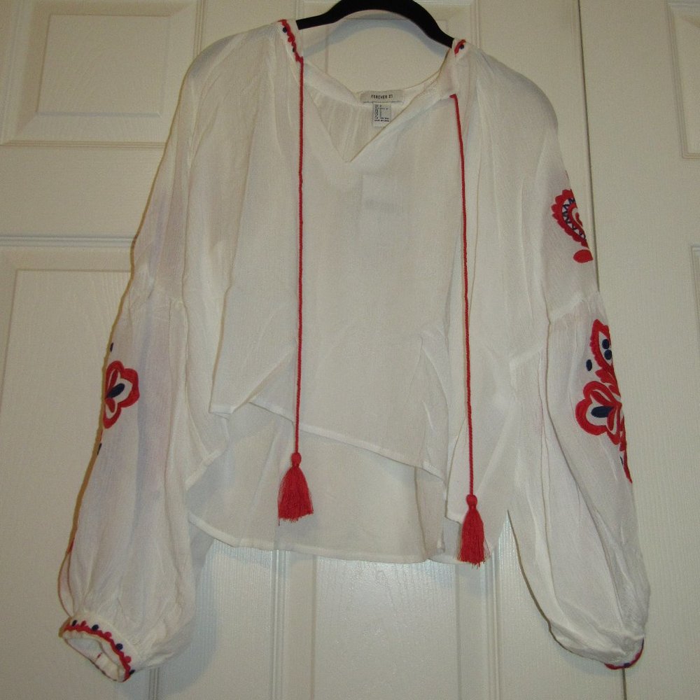 Fun Forever 21 S Rayon V-Neck w/Tie Top and Embroidered Sleeves NWT